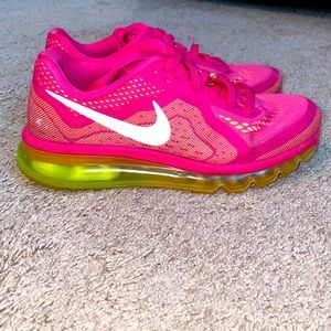 Nike Airmax “Running” Tennis Shoe